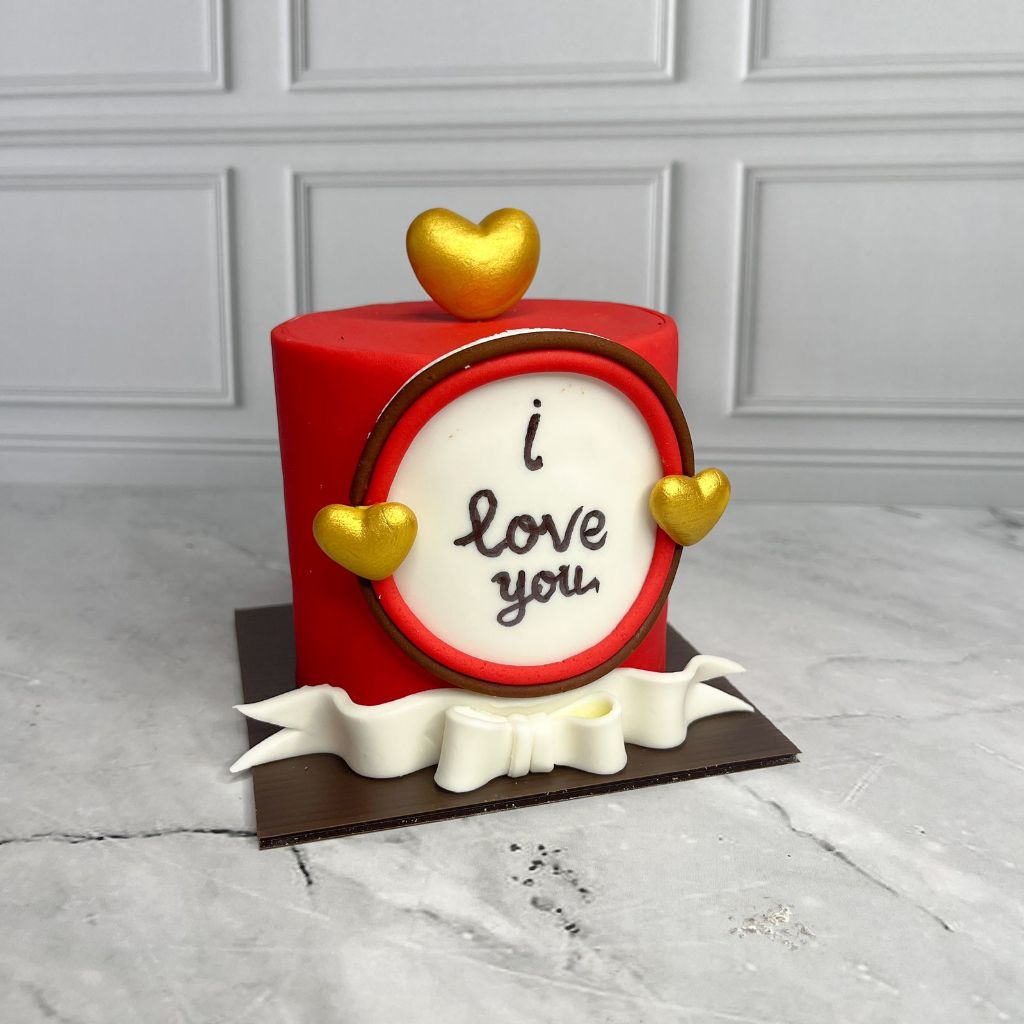 

Valentine 2025 / Icing Mini Cake / Hampers Valentine / Cake Flowers / Cake Birthday /Parcel / Gift Valentine