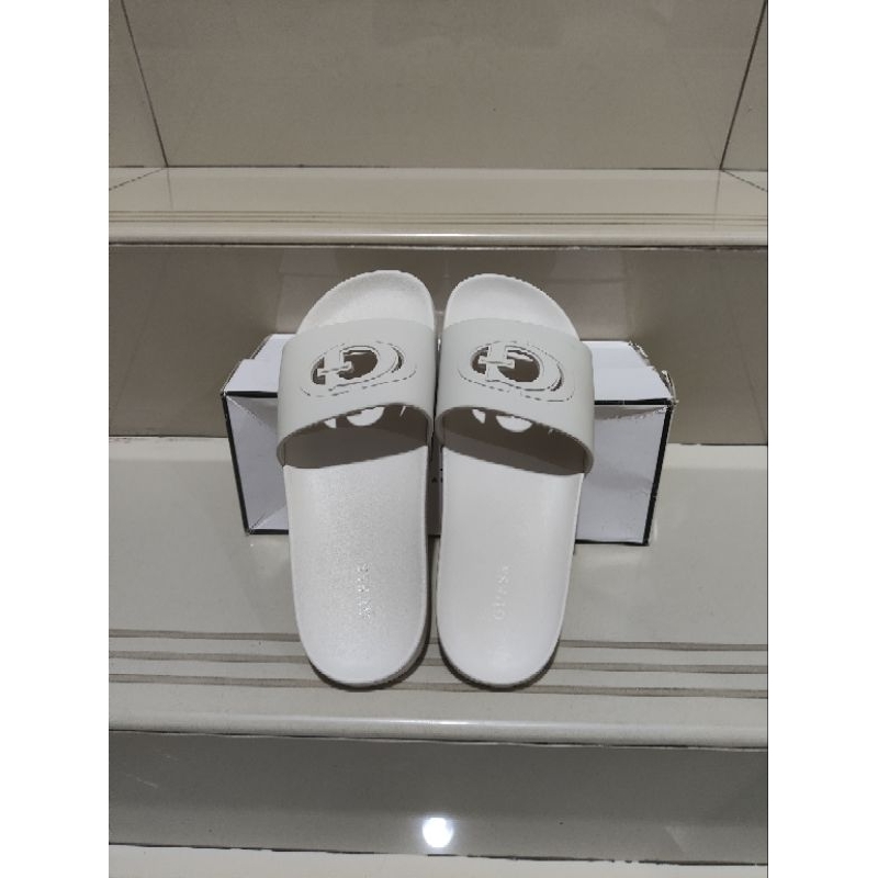 Sandal flat wanita Putih Guess Original SALE READY stock