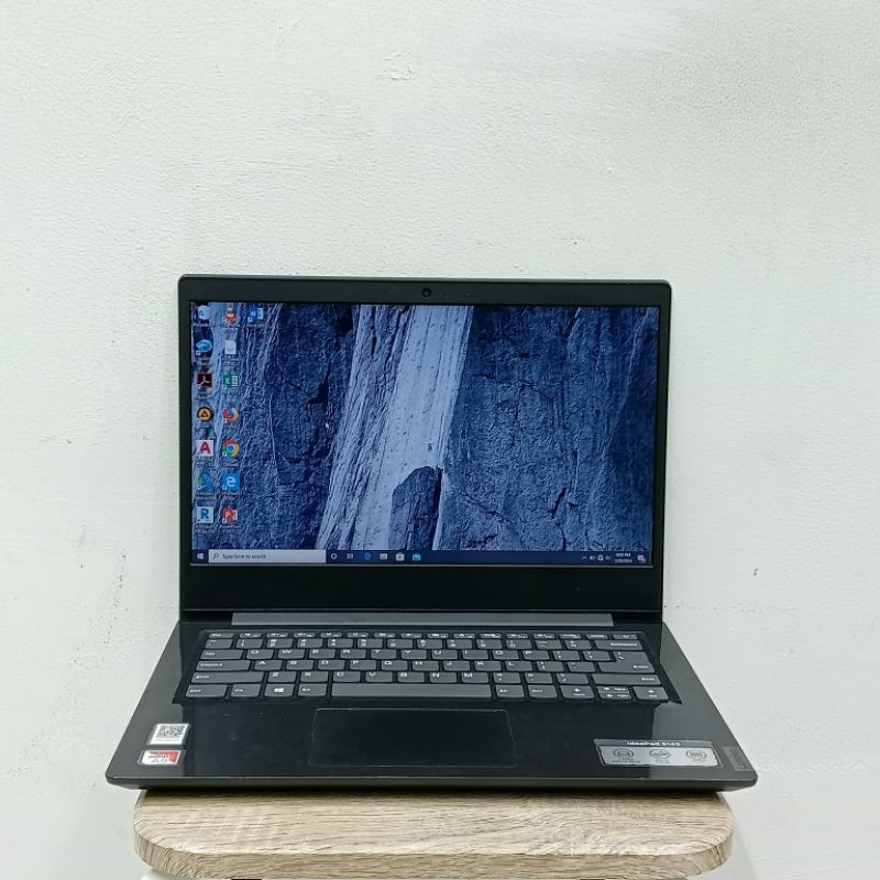 laptop Lenovo s145 AMD A9-9425 ram 8gb/SSD 128gb + HDD 1tb