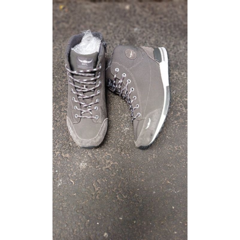 Buffalo suede mild hiking shoes