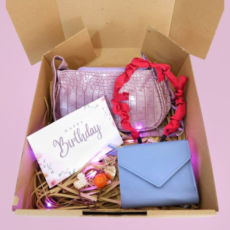 

Kado ulang tahun cewek/Hampers ulang tahun/kado valentine/kado anniversary/kado lebaran