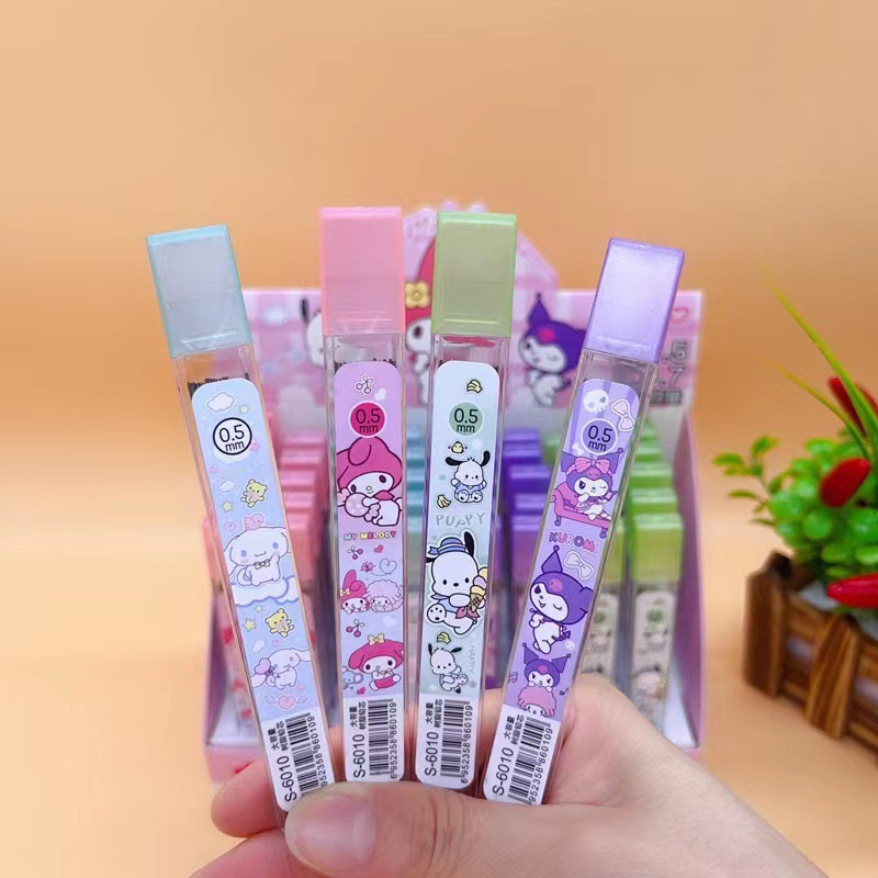 

ISI PENSIL MEKANIK 0.5 MM SANRIO PANJANG