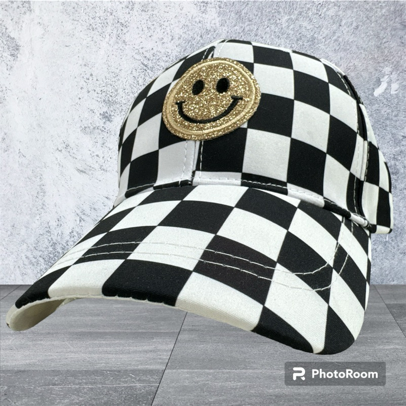 Urban Chic: Topi Metropolis Smile ICON
