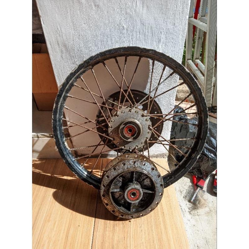 Velg jari jari Jupiter Rossi italy