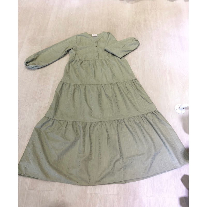 Preloved leiya dress embroidery sabina by selly