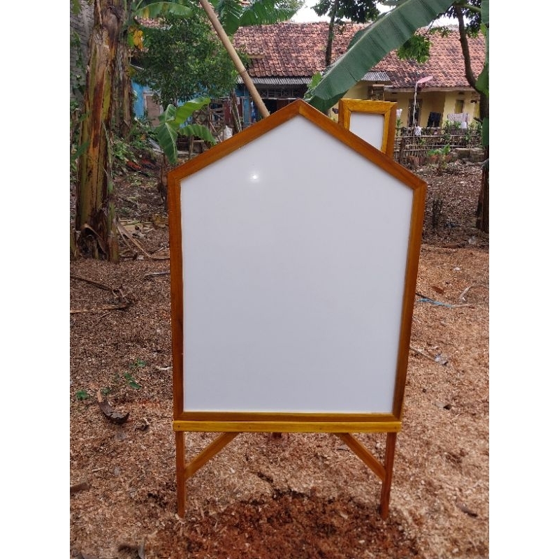 

papan tulis kastum dengan ukuran besar 80x60cm +peyanga+sepidol