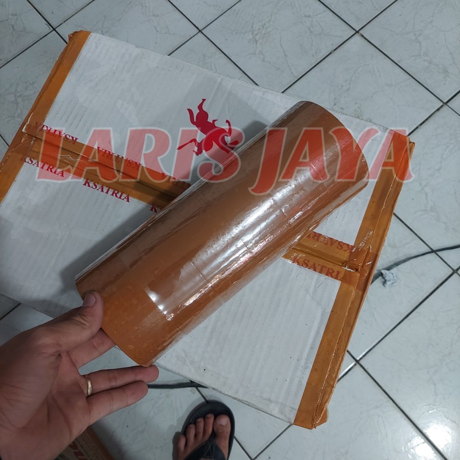 

1 ROLL LAKBAN COKLAT 100 YARD 6 PCS LAKBAN TERKUAT DAYA REKAT TERBAIK