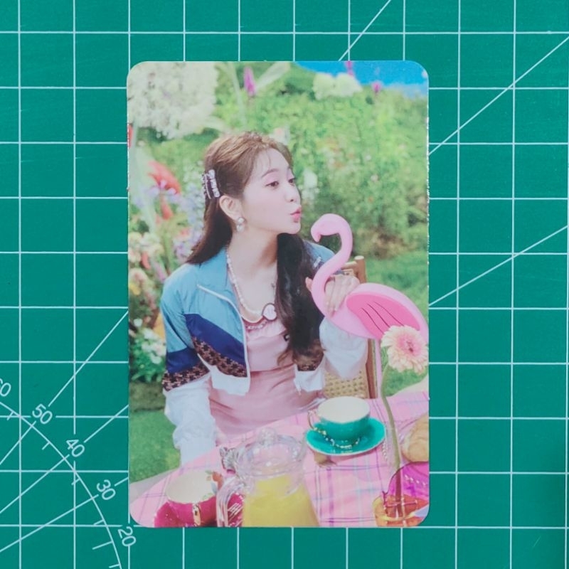 RED VELVET YERI "QUEENDOM" (GIRL'S) OFFICIAL PHOTOCARD