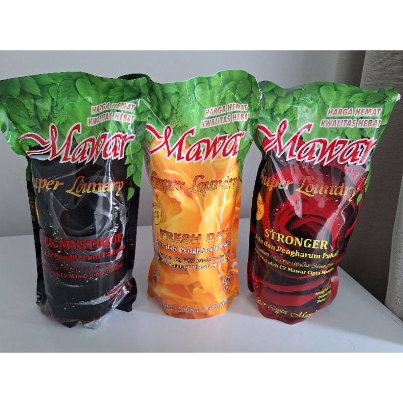 Pewangi Pelicin Pakaian Mawar Super Laundry