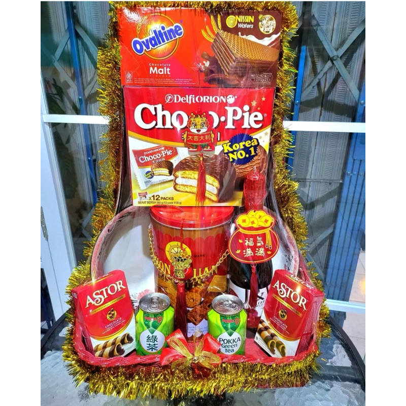 

Parcel hampers imlek makanan mix pecah belah