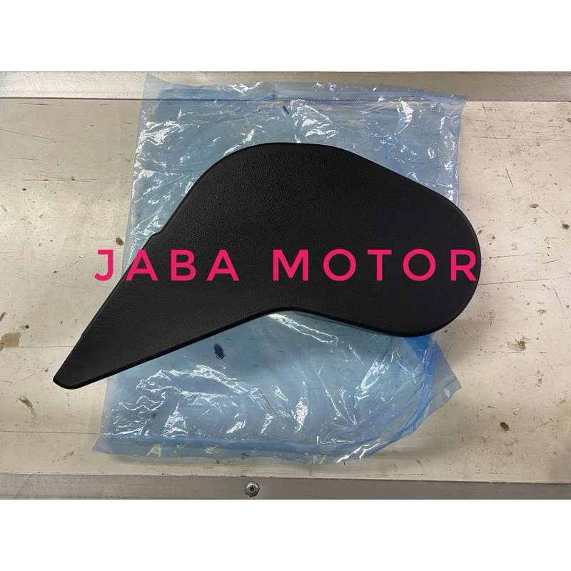 Cover tutup jok tengah New Avanza-Xenia-Veloz tahun 2022-up original