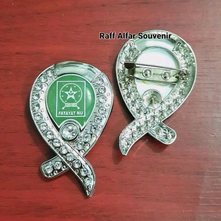 Bros fatayat Nu warna silver - bros fatayat nahdlatul ulama