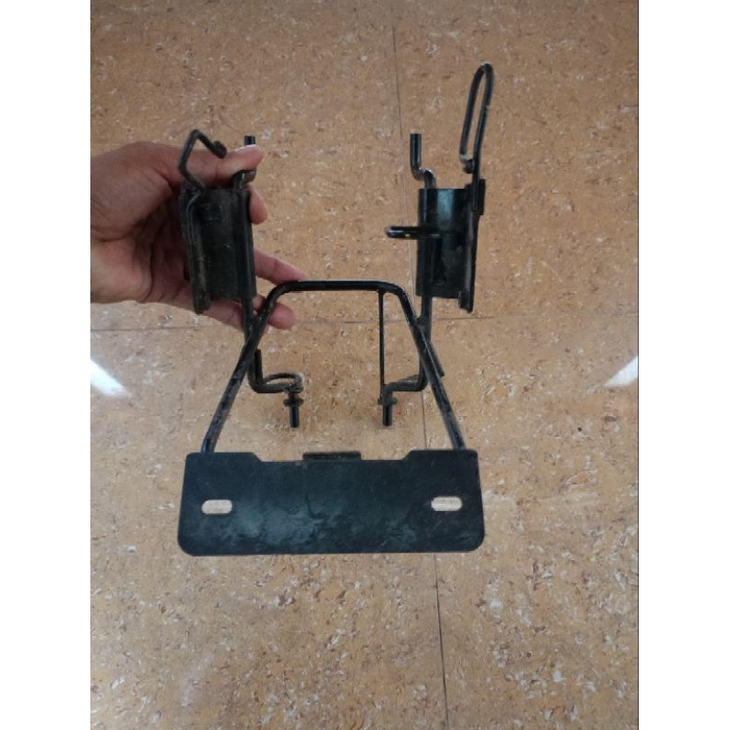 Breket Pangkon Dudukan Lampu Depan Honda Tiger Revo Barong 2009-2010 ORI COPOTAN (BEKAS)