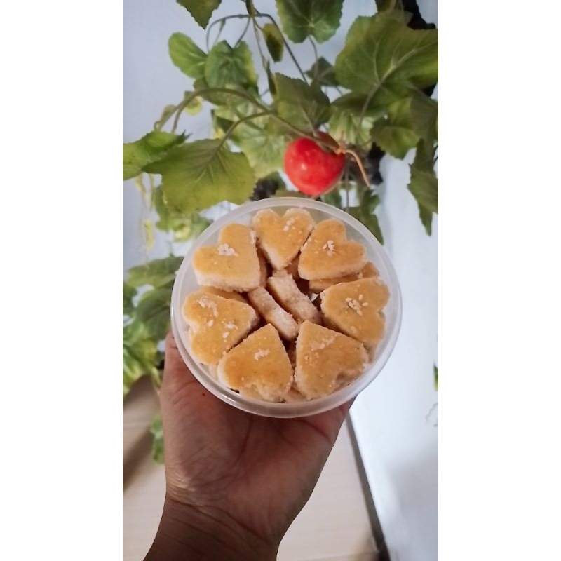 

ANEKA KUE KERING LEBARAN kemasan 250g home made enak