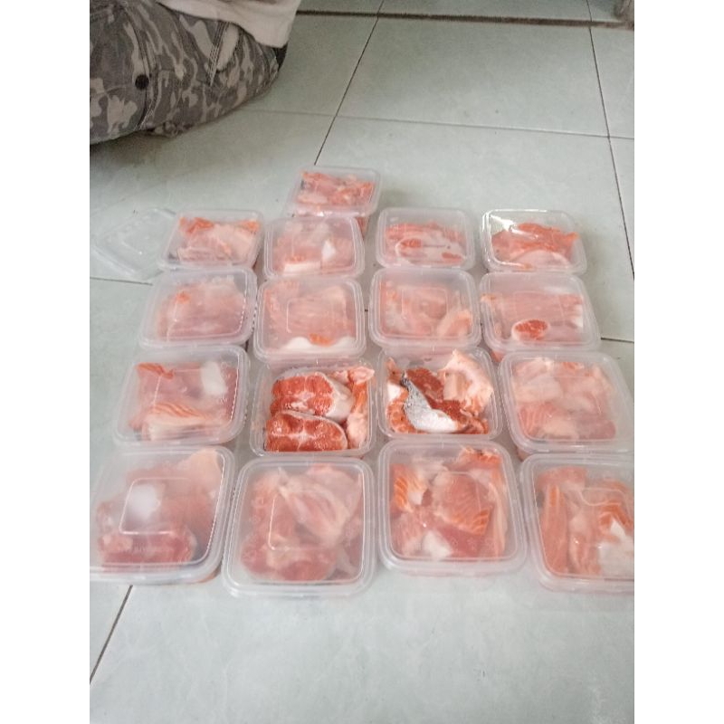 

tetelan salmon ( 1000 gram fresh)
