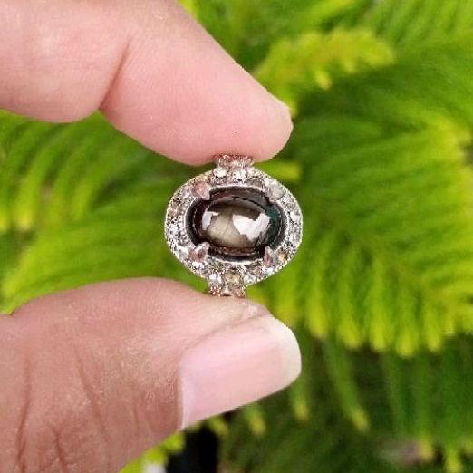 Cincin Batu Natural Black Safir Star / Sapphire Bangsing Ladies