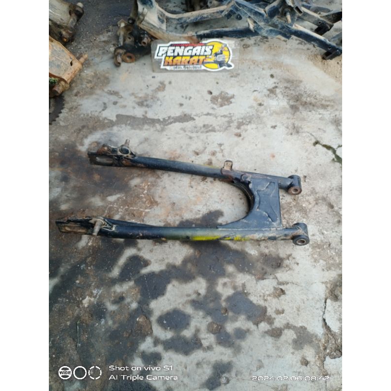 swing arm arm sumpit suzuki thunder 125 original bekas