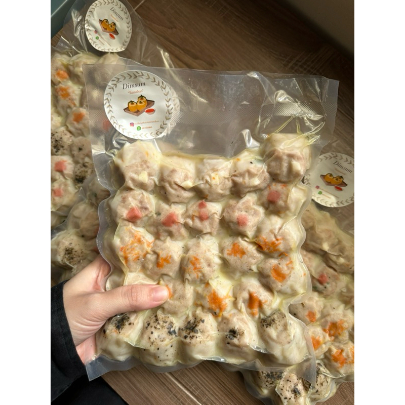 

DIMSUM AYAM RUMAHAN FROZEN isi 25