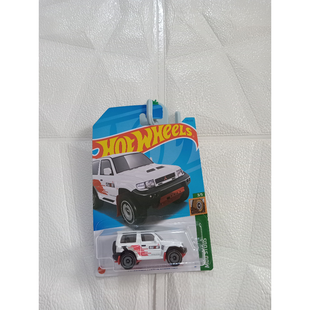 Mainan mobil hotwheels || MUD STUDS : Mitsubishi pajero evolution MURAH ORI
