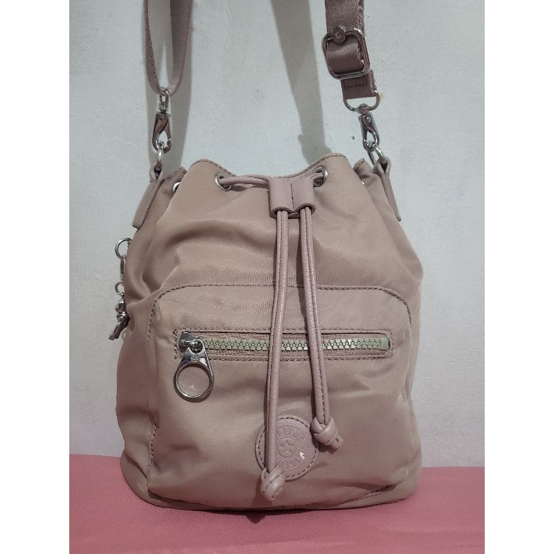 Preloved Kipling Bucket Bag 2 in 1- lilac (slingbag /mini backpack)