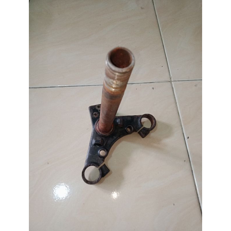 Segitiga T Komstir bawah gl100 gl 100 gl 125 original