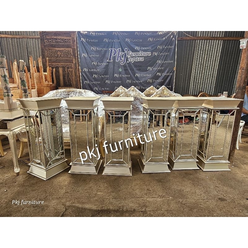 pot bunga dekorasi kaca / stand kaca / vas bunga pelaminan