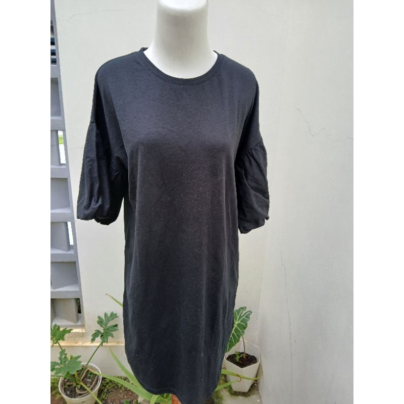 Preloved Dress Hitam Lengan Balon
