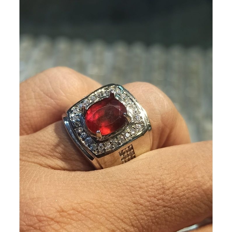 BATU NATURAL GARNET CUTTING