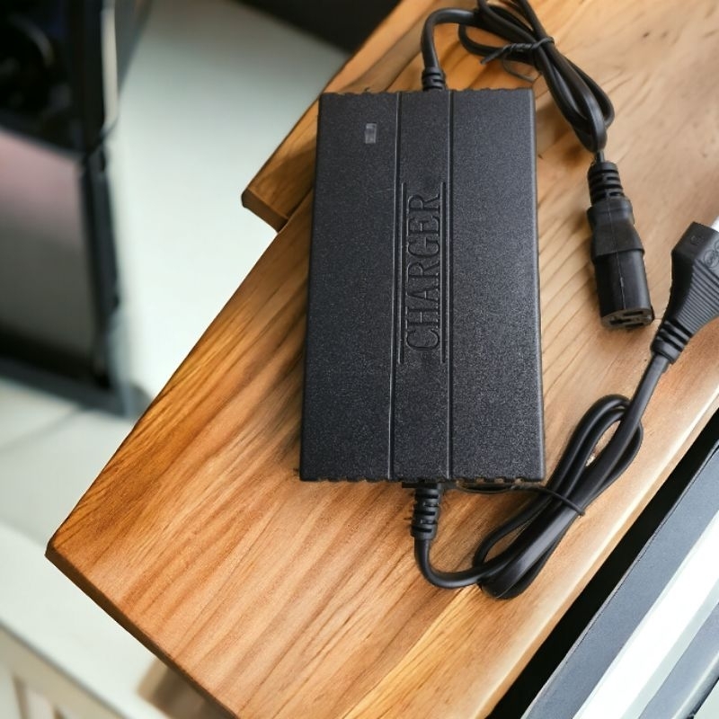 Charger Adaptor Casan Aki Sprayer Teng semprot Elektrik Otomatic12v -2Amper Charger Tangki semprot c