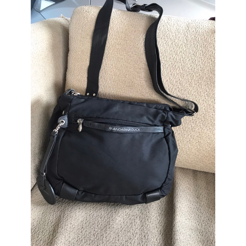 sling bag mandarina duck