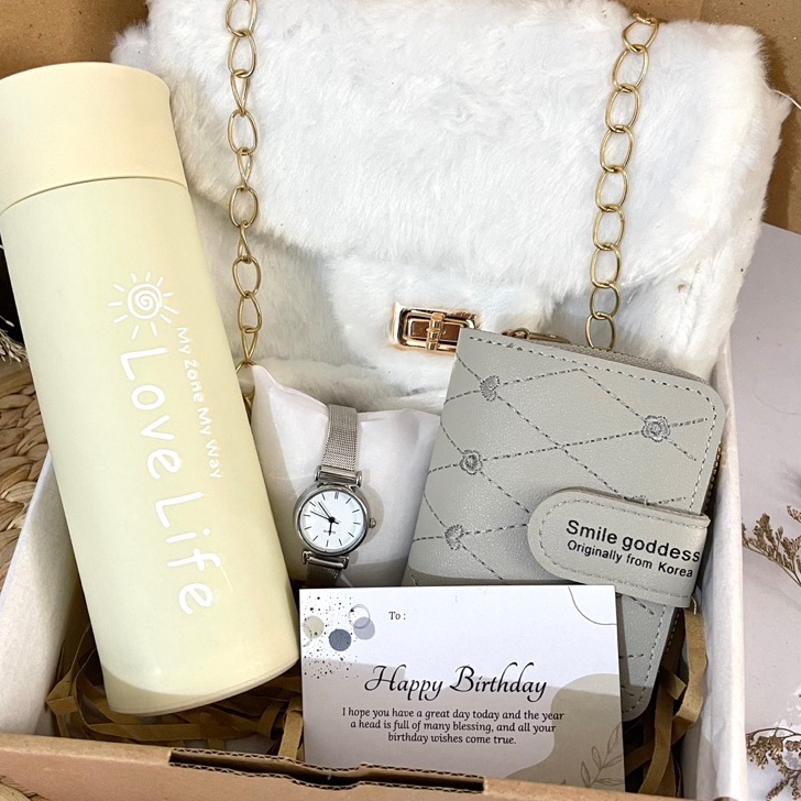 

XC26619 Gift Kado Hampers Ulang Tahun Perempuan Boneka Jam Tangan Cewek Kado Pernikahan