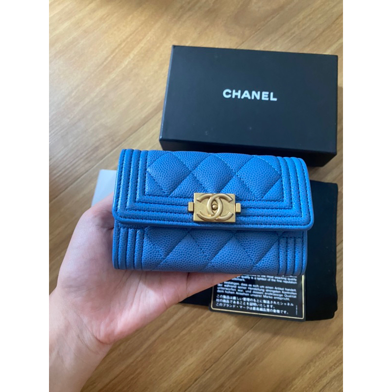 CHANEL BOY CARD  WALLET CAVIAR BLUE GHW