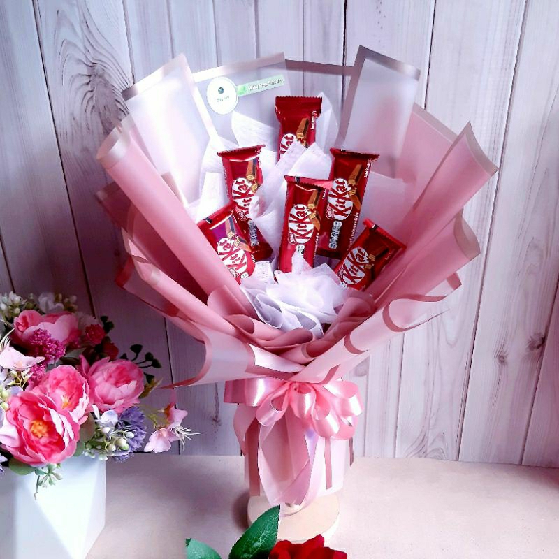 

Buket Snack Cokelat - Hadiah Buket Kitkat Special Birthday Valentine Wisuda Anniversary