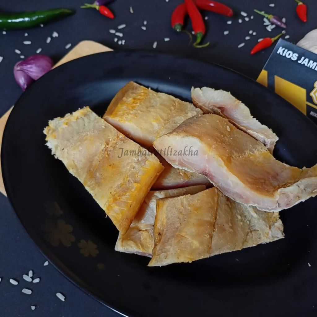 

Ikan Asin Jambal Roti Super PADAT (Kering tidak ngeprul) Grade B Sudah dipotongin tanpa kepala dan buntut