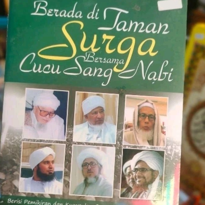 Buku Berada Ditaman Surga Bersama Cucu Sang Nabi