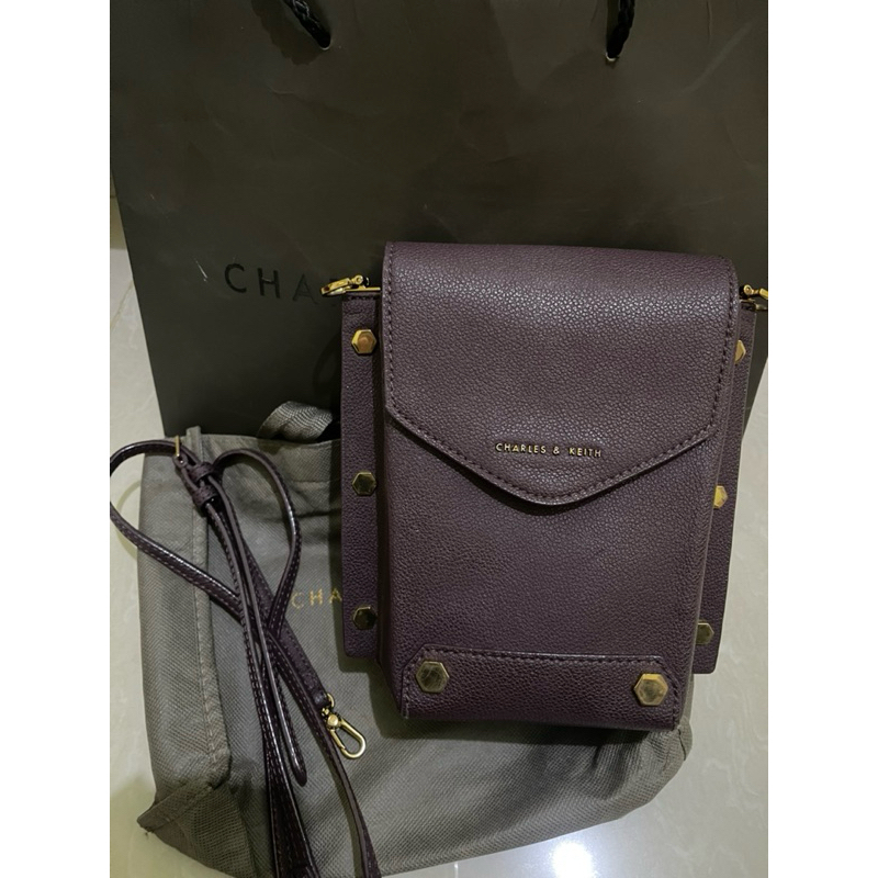 preloved charles and keith sling bag/hand bag ori