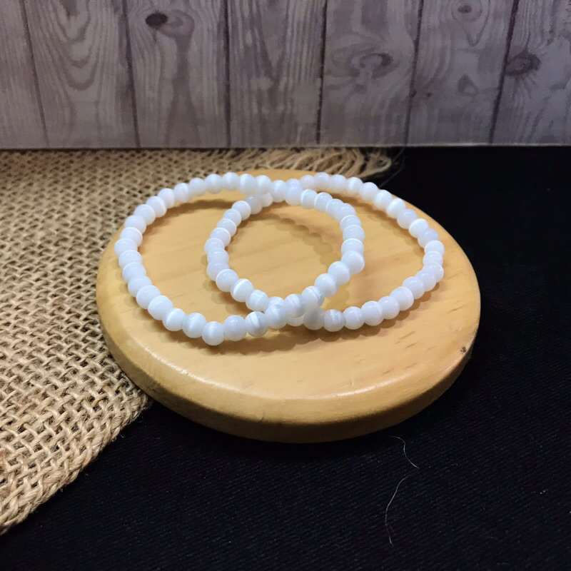 Gelang batu mata kucing