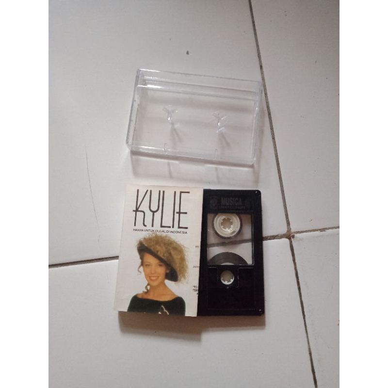 Kaset Kylie Minogue Kylie