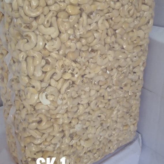 

Free Ongkir Kacang Mede Mentah Mete Utuh Murah 1kg SK1
