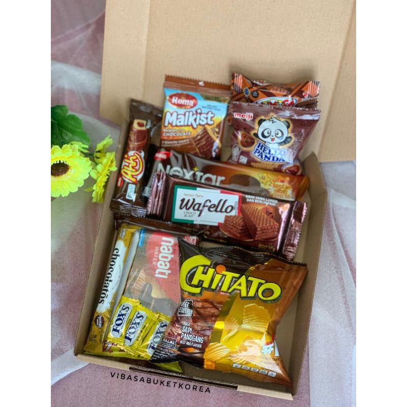 

Hampers Gift Box Snack Premium Ulang Tahun Graduation Sempro Gift Box Snack Hampers