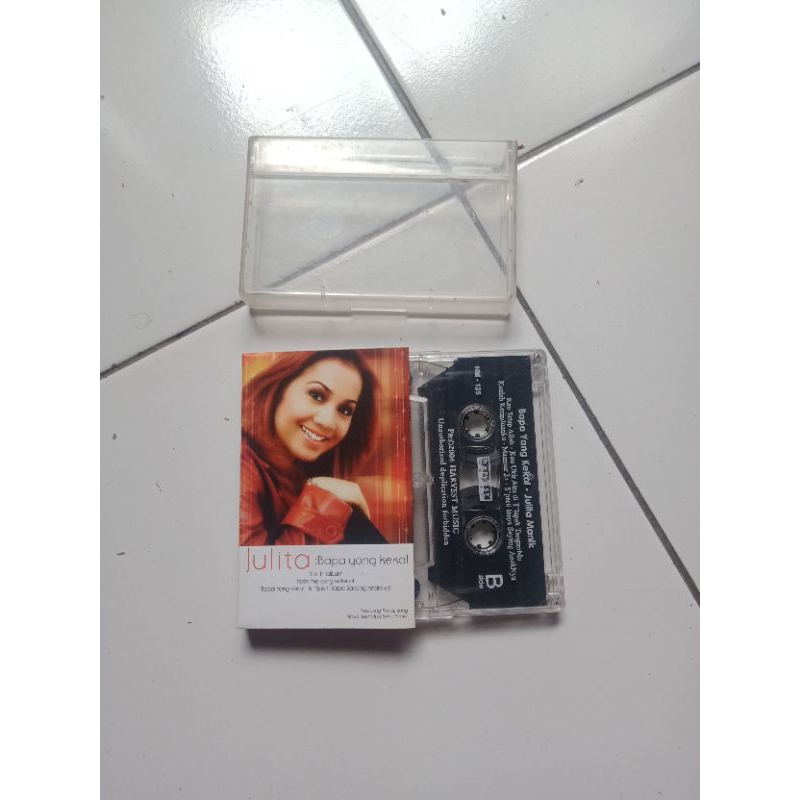 Kaset Julita bapa yang kekal