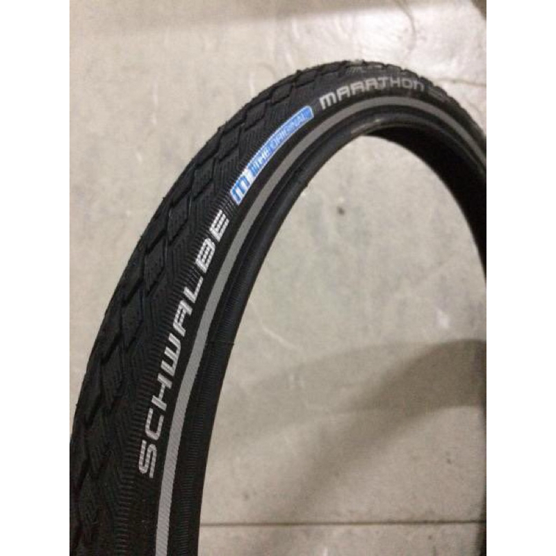 Schwalbe Marathon tire 16 x 1.35 (349