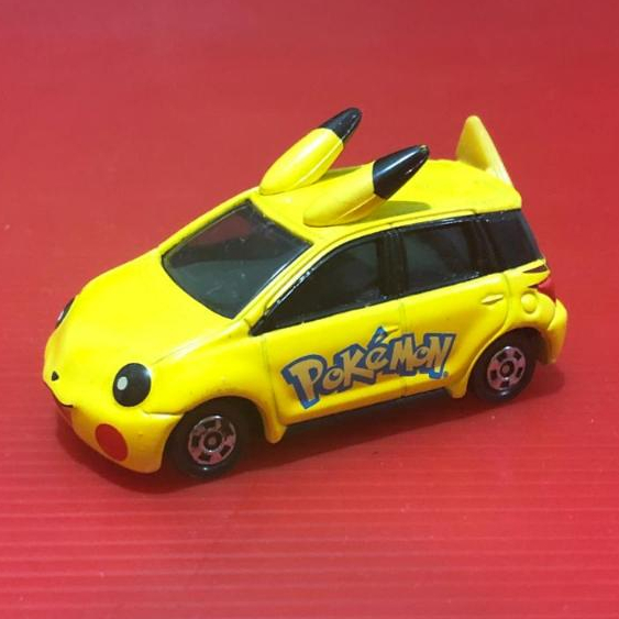 Tomica Pikachu Car