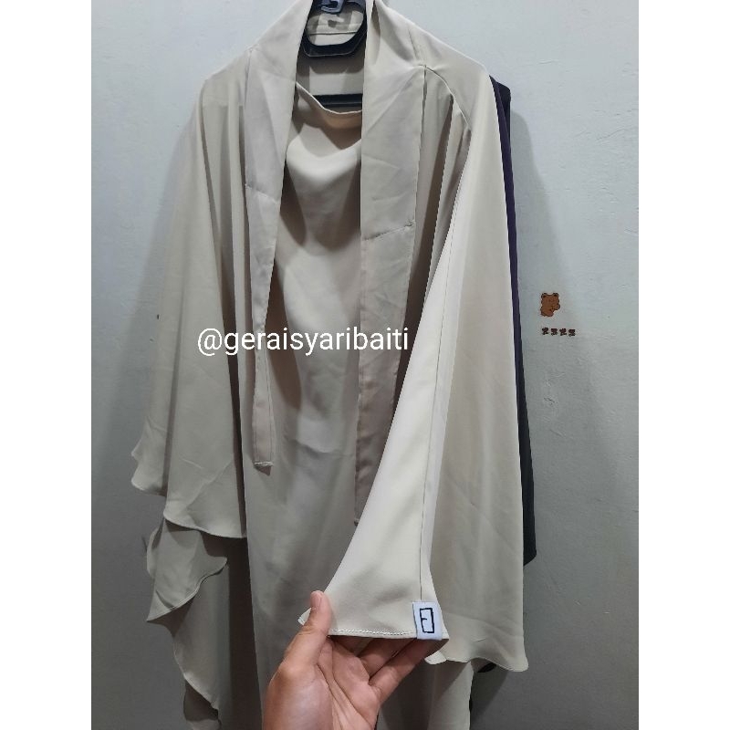 Preloved FK Huda Stitch Oatmeal L