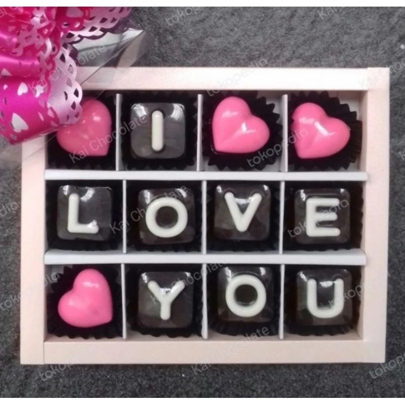 

Coklat Valentine / Hadiah / Kado 12 sekat