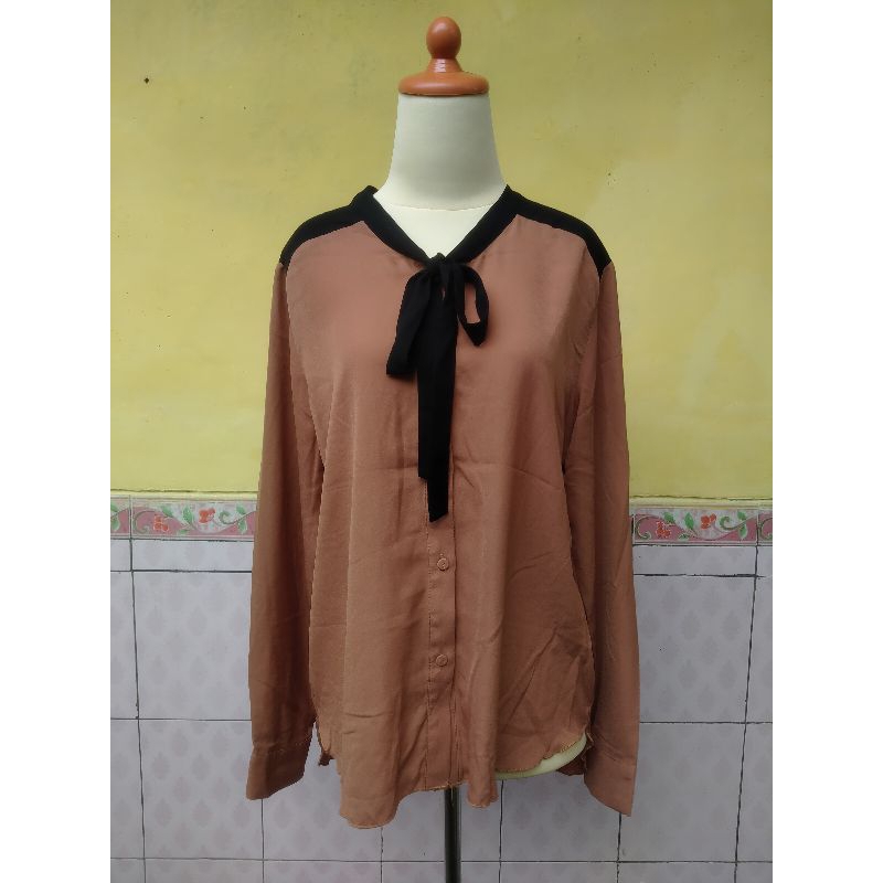Kemeja Wanita Korean Style Tali Pita Depan Warna Coklat - MY Fashion /Outfit Lucu/ Outfit Murah/ Out