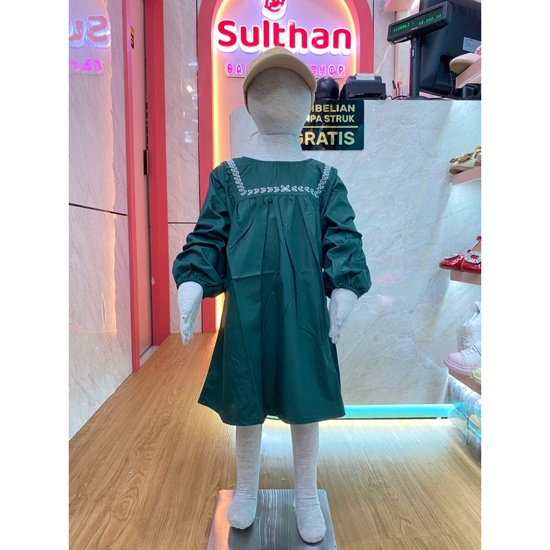 Dress anak perempuan dari king kid