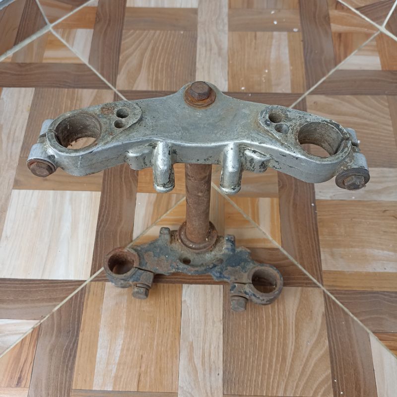 segitiga stang atas set T komster bawah Suzuki Rgr sprinter 150 rgr crystal jumbo tornado Original