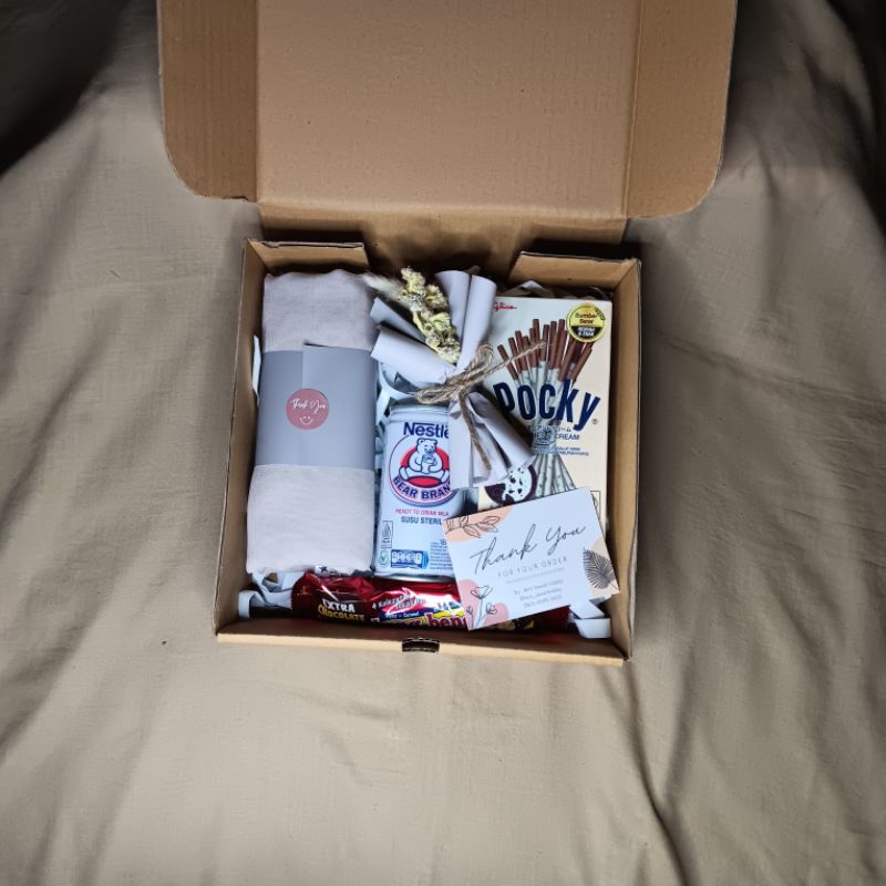 gif box (kado ultah, kado wisuda, dll)