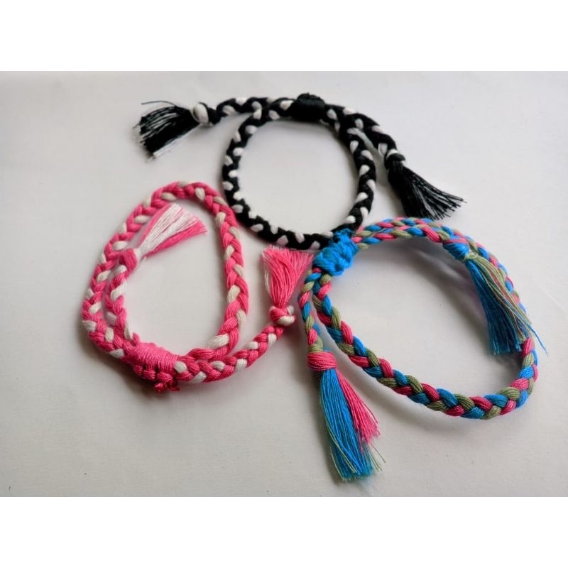 Gelang benang couple
